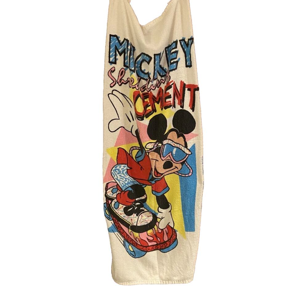 Walt Disney Mickey Beach Towel Vintage Skateboard Shredded Cement 30 In X 54 In - Picture 1 of 5